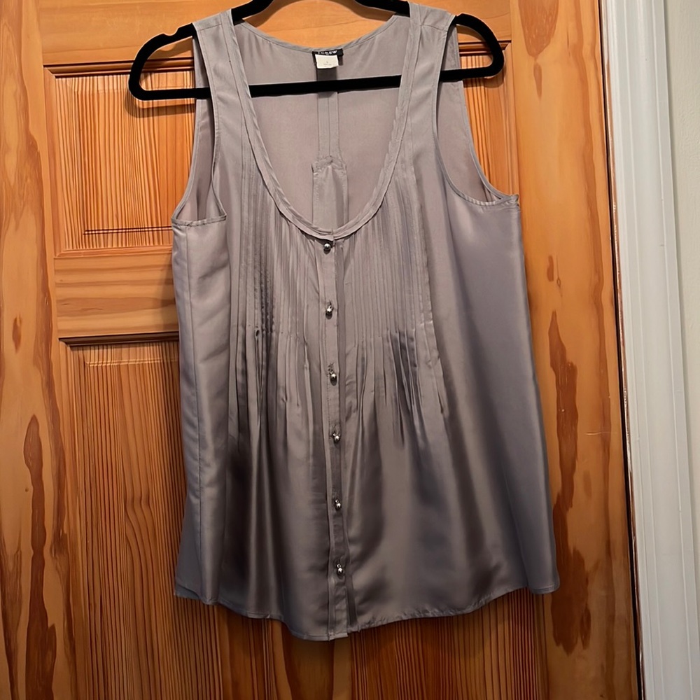 Beautiful, gray silk short sleeve shirt